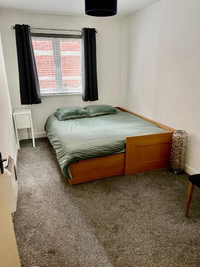 Large 2 Bedroom Apartment, 4 Beds One 1 En-Suite, Free Parking Nr Chelt Elmore And Quays Gloucester Eksteriør bilde